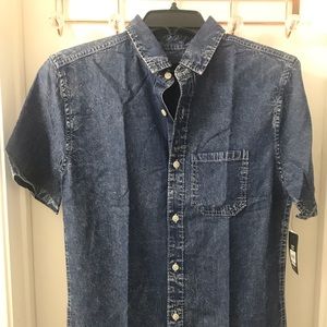New! No Boundaries Men’s Short Sleeve Denim Shirt XS